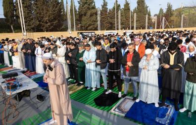 Instante de la oración Eid Al-Fitr que se celebró este viernes en Tudela