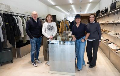 De izquierda a derecha, los hermanos Joseba, Cristina, Marian, y Ana Aquerreta
