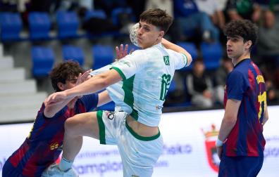 Iker Aguilera, uno de los grandes destacados en el duelo de Anaitasuna con el Barça Atlétic