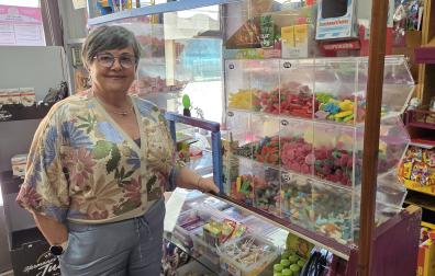 Dolores Echarte Viana, último eslabón de una saga familiar dedicada a los dulces y las chucherías en Aoiz
