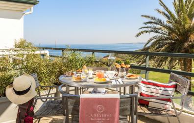 Hôtel La Réserve, un hotel de 4 estrellas con vistas al Océano Atlántico