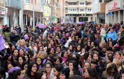 Imágenes de la marcha convocada por la plataforma 8m de la Ribera.