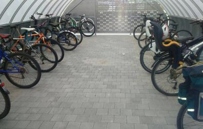 10.500 usos y 427 personas de alta en el aparcamiento de bicis de Mendebaldea