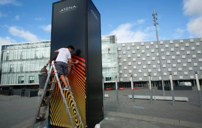 Exterior del Navarra Arena y la Casa del Deporte, antes de su inauguración.