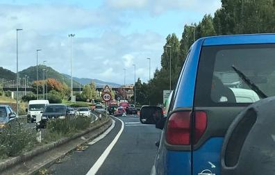 Dos heridos y retenciones en la Ronda Norte a la altura de Ansoáin