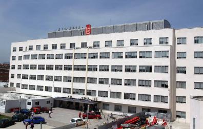 Enfermos de Hepatitis C se encierran en el Hospital Virgen del Camino