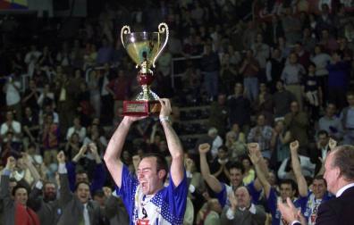 Vive en imagenes la Copa de Europa lograda por Portland San Antonio en 2001