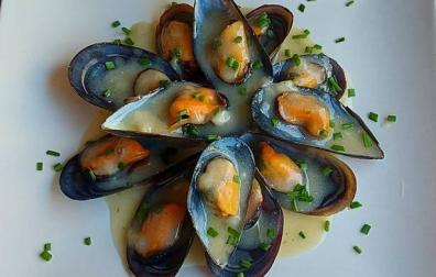 Mejillones con salsa de mostaza