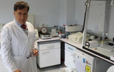 Ignacio Melero, fotografiado en uno de los laboratorios del CIMA