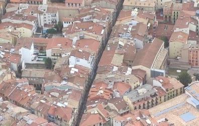 A vista de pájaro: San Lorenzo, capilla San Fermín y Casco Viejo de Pamplona