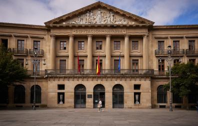 Fachada del Palacio de Navarra, sede del Gobierno foral, en la Avenida Carlos III de Pamplona