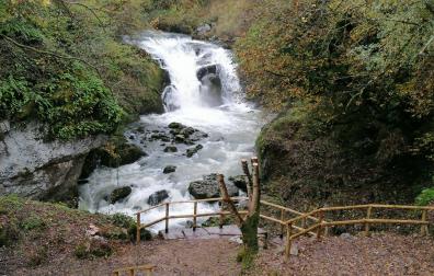 Foto de la cascada de Ixkier
