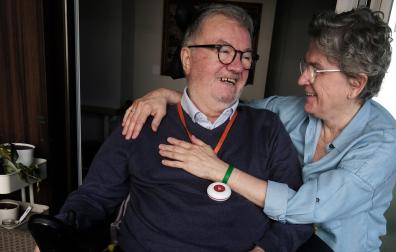 Montxo Iriarte Goyena y María Gómara Urdiáin, matrimonio de 67 y de 64 años, se conocieron estudiando Magisterio.