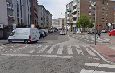El siniestro se ha producido este lunes, a las 11:55 horas, en la calle Cruz de Barcacio, en la Rochapea