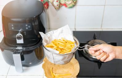 Respetar las técnicas de cocción tradicionales para ciertos alimentos garantiza mejores resultados en la freidora de aire.