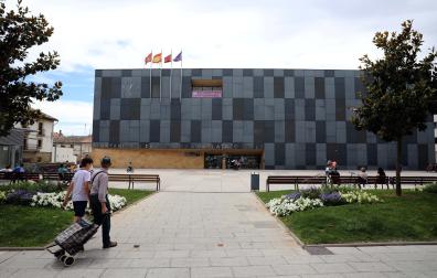 Ayuntamiento de Burlada, uno de los 272 municipios navarros