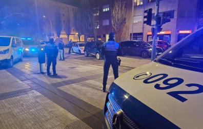 Agentes de Policía Municipal de Pamplona, en una intervención este fin de semana