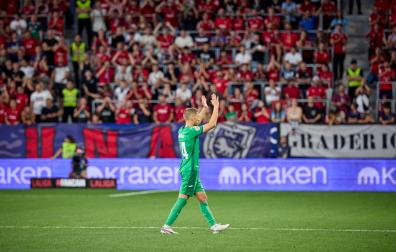 Momento en el que El Sadar ovacionó a Darko Brasanac en el partido de la primera vuelta cuando fue rival con el Leganés