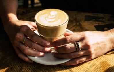 Una vaso de café con leche