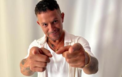 Alejandro Sanz posa en Miami en la entrevista con EFE