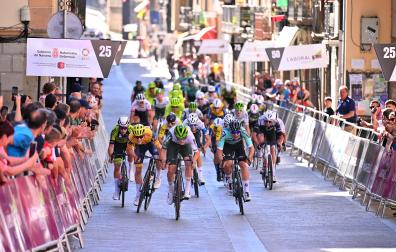 Imágenes de la primera etapa de la Vuelta ciclista a Navarra 2025 con final en Sangüesa /