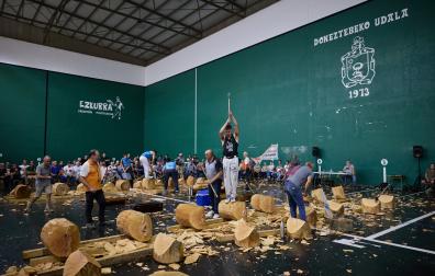 Joxean Etxeberria, en el centro de la imagen, durante la apuesta del pasaado 31 de mayo.