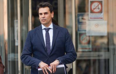 Alberto González Amador, pareja de Isabel Díaz Ayuso, está siendo investigado por presunto fraude a Hacienda de 350.000 euros y falsificación de documentos