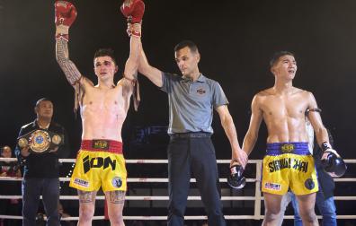 Ion Fernández se proclamó campeón del mundo WPMF de 55 kilos tras ganar a Sriwichai Sor Boonmeerit en el Navarra Arena