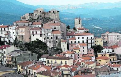 Vista actual de Oliveto Citra, sede del condado disfrutado por Pedro Navarro entre 1504 y 1515