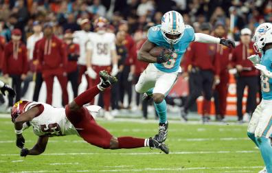 Partido de la NFL entre Miami Dolphins y Washington Commanders en el Santiago Bernabéu.