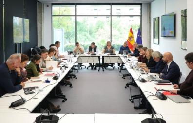 Reunión del Ministerio de Función Pública con representantes de CCOO, UGT y CSIF para avanzar en la última propuesta salarial para los trabajadores públicos para los años 2025-202