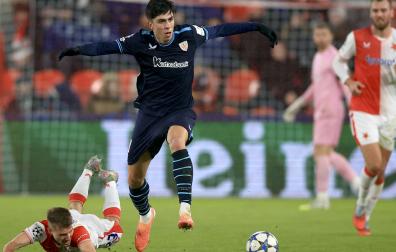 El jugador del Athletic Alejandro Rego, en una acción del encuentro