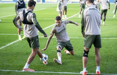 El jugador del Villarreal, Rafa Marín, durante el entrenamiento realizado este martes previo al choque contra el Copenhague