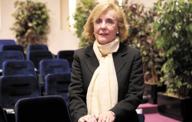 Carmen Ezpeleta Baquedano posa durante el acto en el Colegio de Médicos