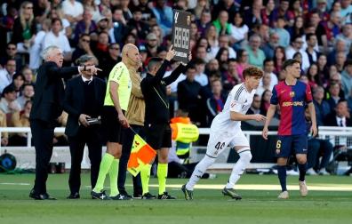 Víctor Muñoz, en el momento de su debut con el Real Madrid