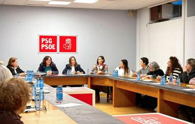 La secretaria de Organización de los socialistas gallegos, Lara Méndez, y la responsable de Igualdad, Silvia Fraga, han presentado un manifiesto que incluye un decálogo de medidas de lucha contra el machismo este viernes