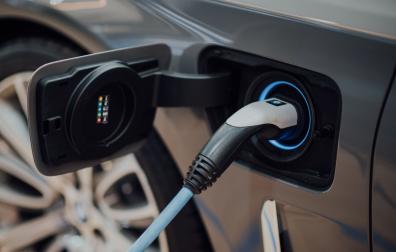 Imagen de un cargador de un coche eléctrico