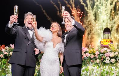 La cantante Chenoa y el dúo Estopa, durante las campanadas en La 1