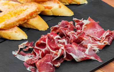 Existe una alternativa muy curiosa al aceite de oliva en las tostadas de jamón