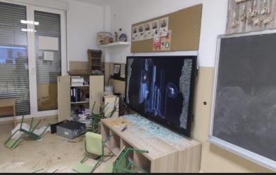 Las aulas quedaron destrozadas