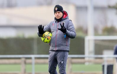 Alessio Lisci, dando órdenes a sus jugadores