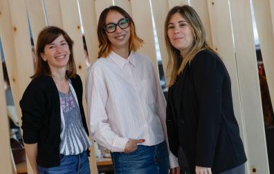 El equipo de sonido de la película 'Sirat', Amanda Villavieja (i), Lola Casanovas (c) y Yasmina Praderas (d)