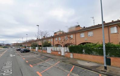 Hilera de unifamiliares en el barrio de San Jorge.