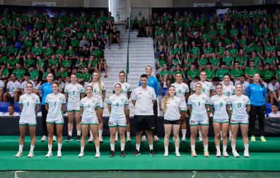 'Mino' Borja, durante la presentación de la primera plantilla femenina de Anaitasuna el pasado septiembre trs hacerse cargo del equipo de la División de Honor Oro