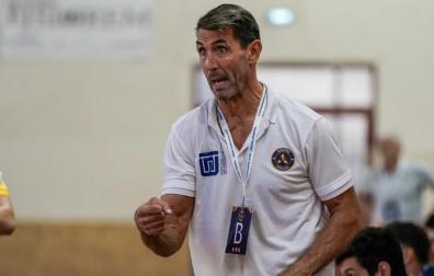 Mateo Garralda Larumbe, en el banquillo del Albatro Siracusa italiano