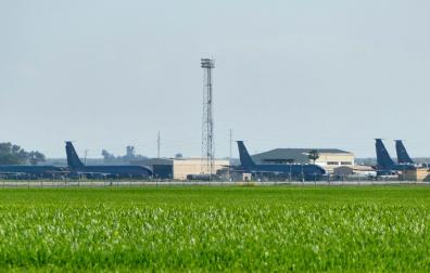 Vista de varios de aviones militares en la base militar que el Ejército estadounidense tiene en la localidad sevillana de Morón de la Frontera
