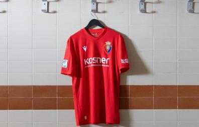 Osasuna homenajea a 'los indios' de Pepe Alzate con su camiseta para la jornada retro