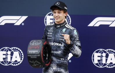 Antonelli (Mercedes) celebra su pole en Suzuka