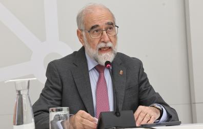 El consejero de Salud Fernando Domínguez