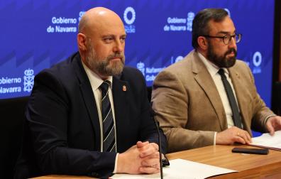 José Luis Arasti y Javier Remírez, este miércoles durante su comparecencia ante los medios